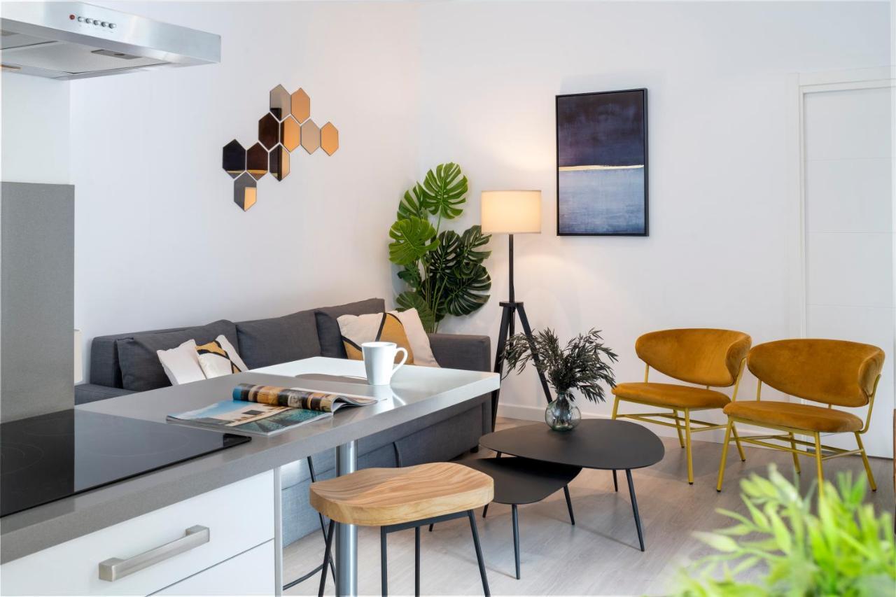 Correduria Suites Apartments Sevilla Bagian luar foto